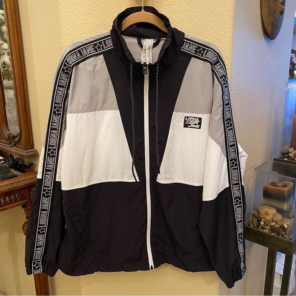 NWT~LORNA JANE Post Game Spray Over-Sized Zipped Jacket Size Small